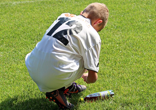 NBA：湖人险胜火箭 詹姆斯砍下35分